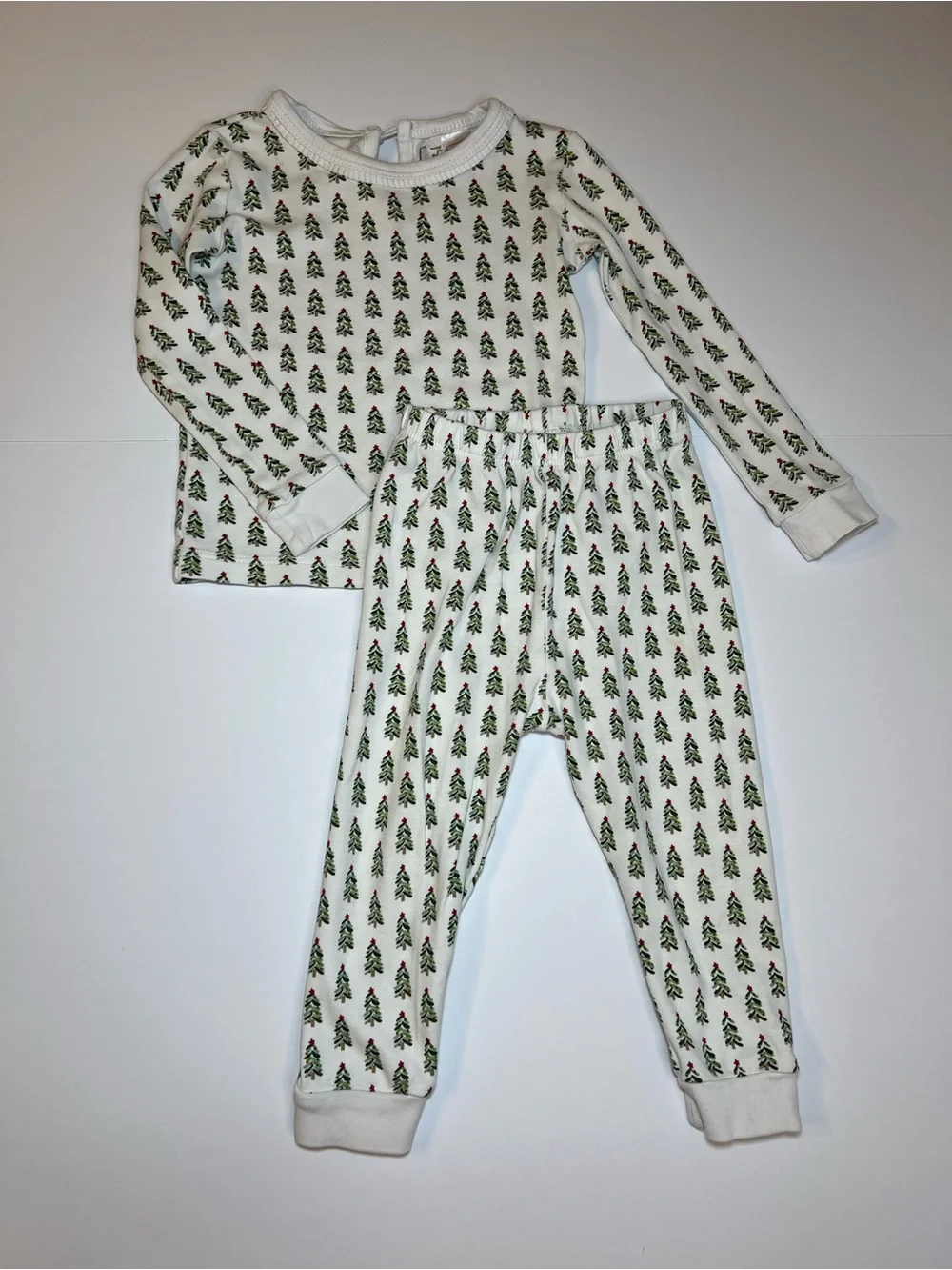 Lila and Hayes Grayson Kids White Christmas Tree Print Pajama Set size 18-24 M